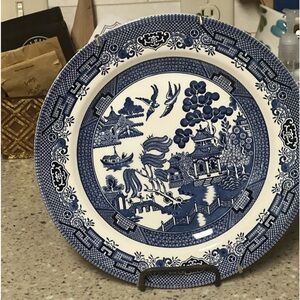 CHURCH HILL ENGLAND “WILLOW” PLATE WITH HANGER LIKE NEW